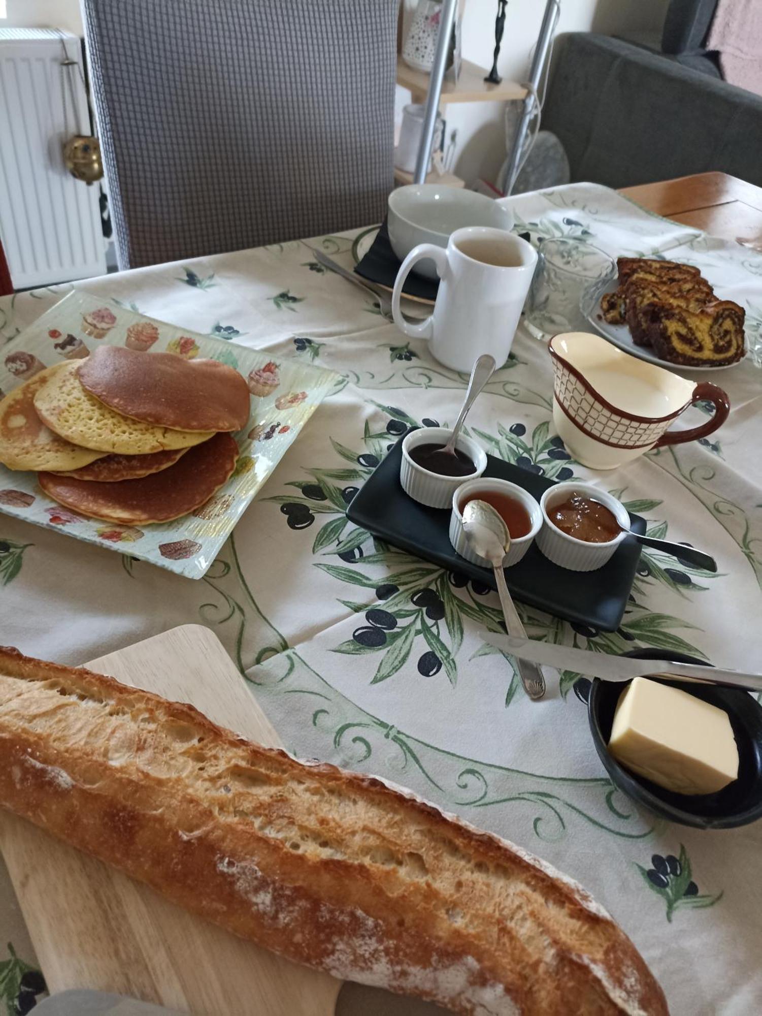 La Bruyere - B & B - Tréban Eksteriør bilde